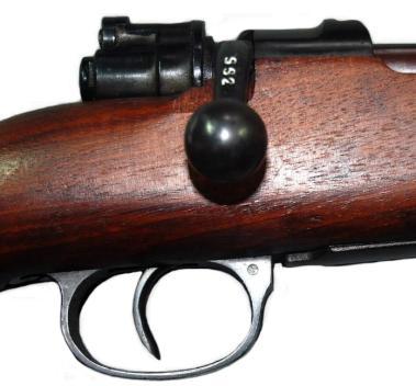 1943 musketoons with serial numbers below 6,000 (Ball), usually in like new condition, with curved bolts and