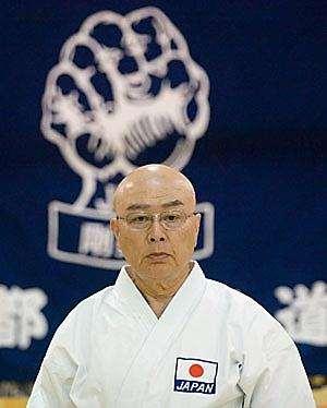 Close Fighting Tactics: The Signature of Goju Ryu By Akira Shiomi Submitted by Des Tuck About the Author: Sensei Akira Shiomi was born March 25, 1934, in Kyoto, Japan.