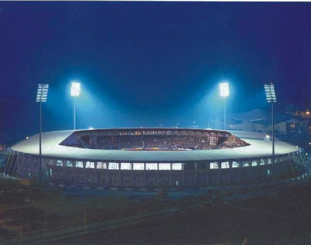 Fixed Head Masts for Sports Lighting Stadium Lighting Development in technology has changed the way of life in sports arena also. Matches are played at night with the same ease as that in the day.