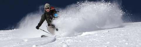 Weather of Gulmarg is very gentle for lovers of skiing; some of the visitors say it a curry powder, due the geographic location Gulmarg always have a heavy snowfall and tourist