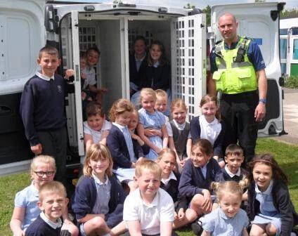 Lunchtime visit from PCSO Havelock PCSO Matt Havelock visited the Provost Williams School in Ryton on Dunsmore on Tuesday 24 th May.