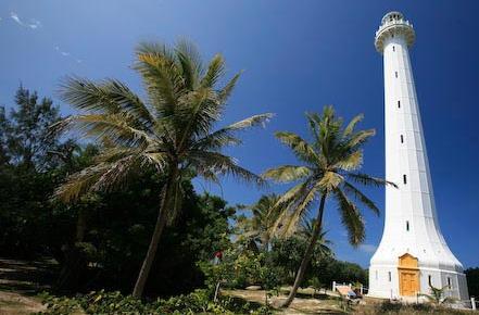 Cost per person: 13,000xpf + 7% tax DAY TRIP TO AMÉDÉE LIGHTHOUSE ISLAND Tour to go from 8am to 5pm Towels are taken individually from the Meridien hotel (we can pre arrange with the hotel) Hotel