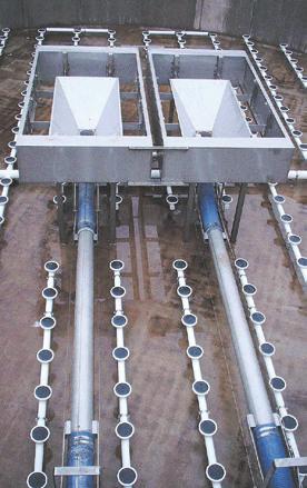 Gravity and pump options are available with mechanical actuation to close the weir during aeration and mixing phases preventing
