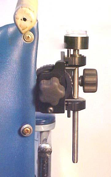 HOW TO LEVEL THE MAS MOUNT: 1. Insert the Proximal Shaft with the Bubble Level through both the upper and lower ball bearing housings of the Mount.