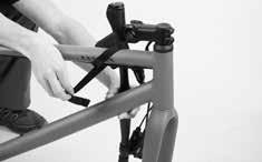 Slghtly tghten the two handlebar bolts evenly on each bottom sde of the handlebar by usng the Canyon torque
