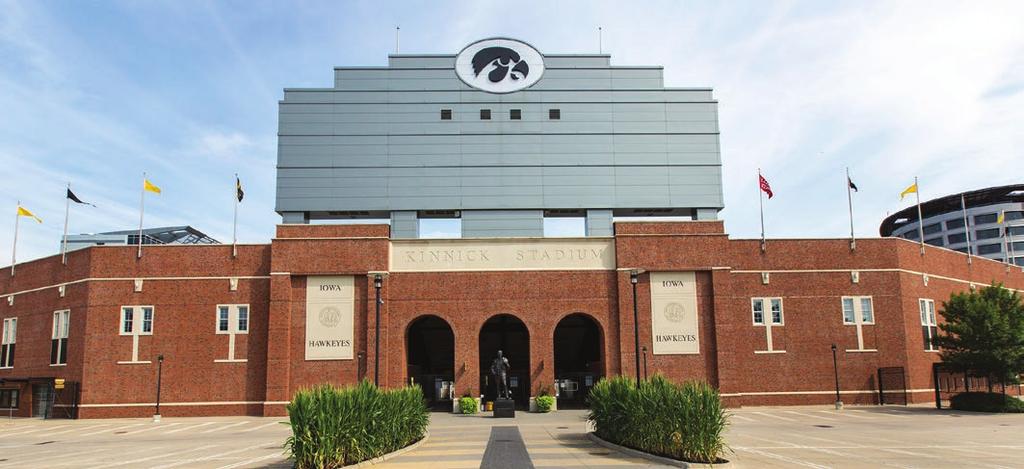 Kinnick Stadium Finish Line Parking Public parking will be allowed in University lots 43N, 43W and 49N (see map on next page). These are free lots.