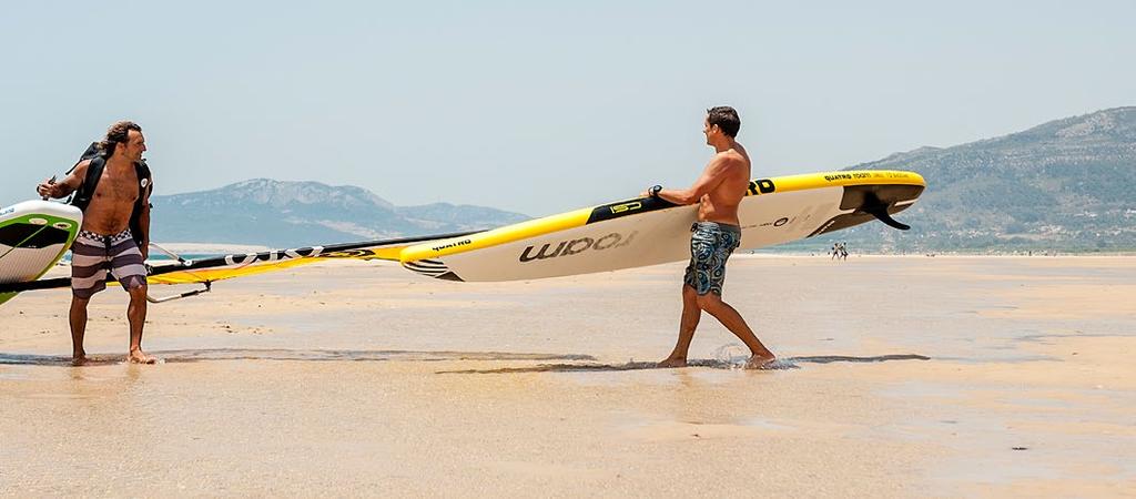 Roam Touring Single alexandre and mateo by ludovic The Roam Air is a Sup touring board without compromise. The inflatable version of our Roam Pro. Straight, fast, inspiring.