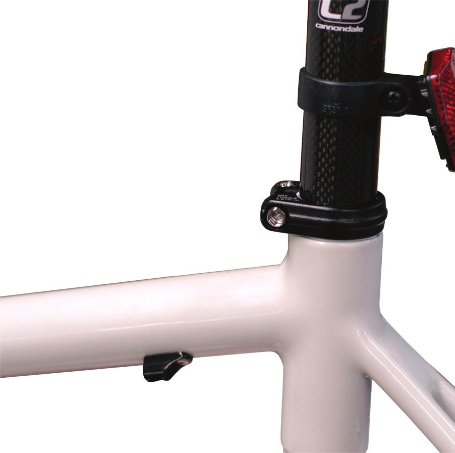 seat post / binder KF362/BBQ KF115/ BINDER SLOT SEAT TUBE SLOT Figure 4. Installation 1. Make sure the seat post, binder, and seat tube are clean. Use a dry towel. 2.