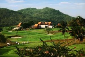 We will make a short visit to see Thailands oldest golf course, built by the Scottish Engineers in 1924 and named Royal Hua Hin Golf Course.