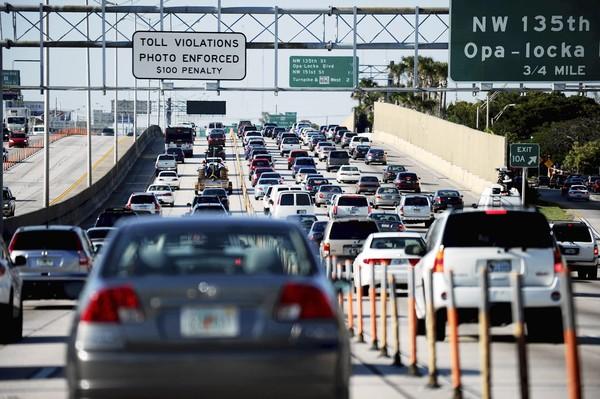 Case Study Miami Traffic Impacts 50,000 to 60,000 veh/day now use the Express Lanes (in both directions) Peak period average speeds are of 60mph Average peak period tolls