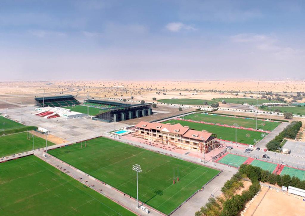 Introduction Welcome to The Sevens Stadium Set in the tranquil desert, just 30 minutes from Dubai International Airport, The Sevens Stadium is Dubai s world-class sports and entertainment venue.