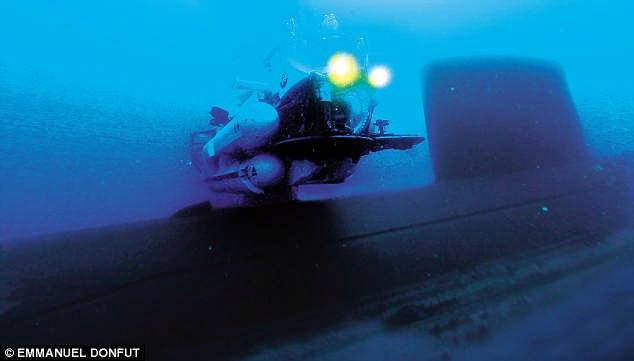 Diving into the abyss aboard Britain's world-leading submarine rescue system By ANDREW PRESTON Last updated at 10:00 PM on 23rd July 2011 Eleven years after 118 submariners met a grisly death at the
