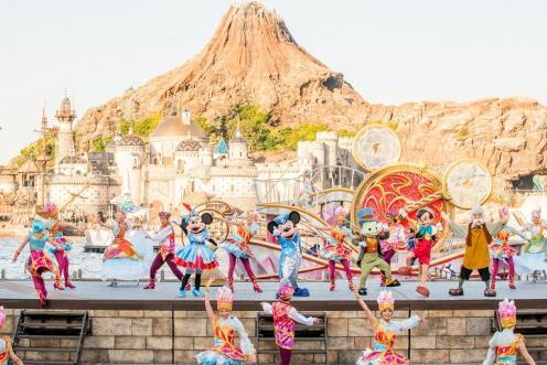 Park, a major celebration, entitled Tokyo DisneySea 15th Anniversary: The Year of Wishes, will be held at the Park from April 15, 2016, through March 17, 2017.