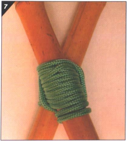 A square lashing secures two poles together at 90 degrees and can be used in the construction of shelters and camp crafts.