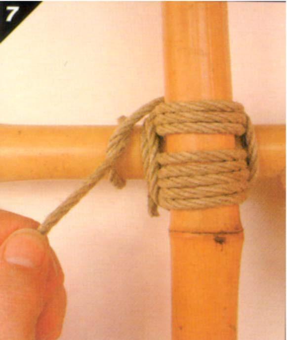 7. Finish off with a clove hitch around the horizontal pole.