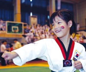 A Universal Sport Growing Fast New International EVENTS ARE INTRODUCED World Taekwondo Championships (since 1973) World University Taekwondo Championships (FISU) (since 1986) World Cup Team Taekwondo