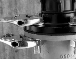 Fit the correct size and length bolts to each hole in the flange and hand tighten them. 3.