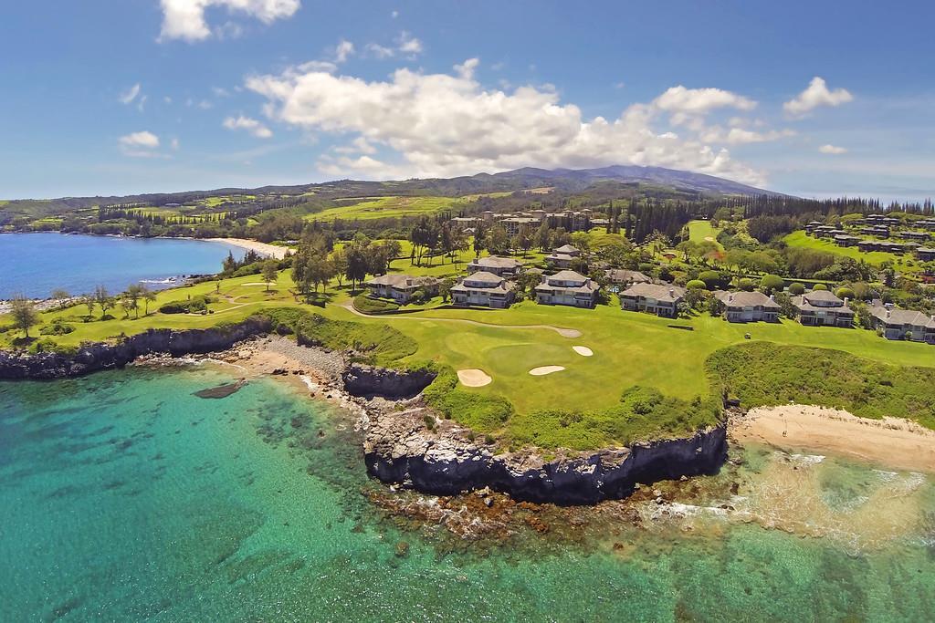 Saturday 2 nd March 2019 1 Hour warm up on the practice range Golf at Kapalua Golf Club Bay Course with shared motorised carts Kapalua Golf Club is one of the most majestic golf courses in the world.