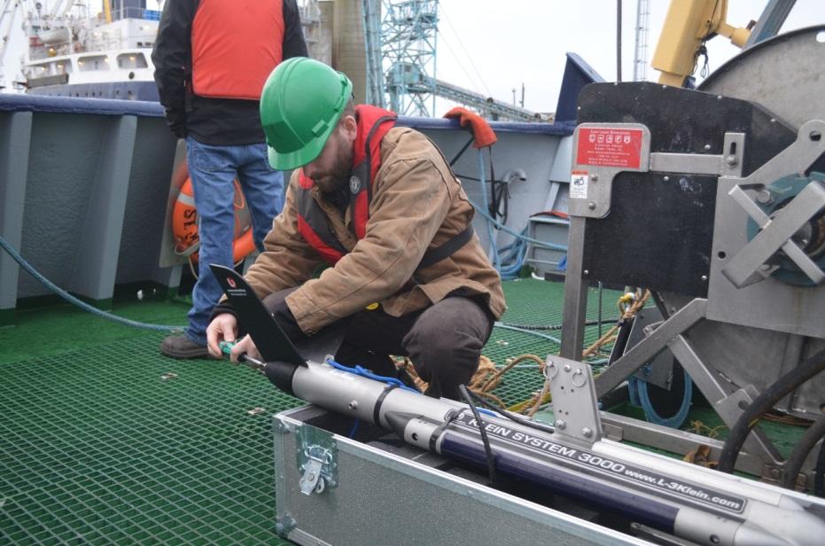 Picture 4: Side scan sonar technologist