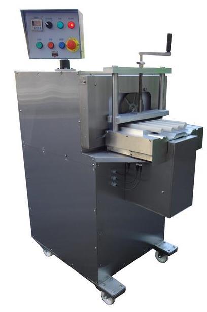 AUTOMATIC END FACE GRINDER This machine is ideal for rock property laboratories that need to prepare a large number of core samples for testing.