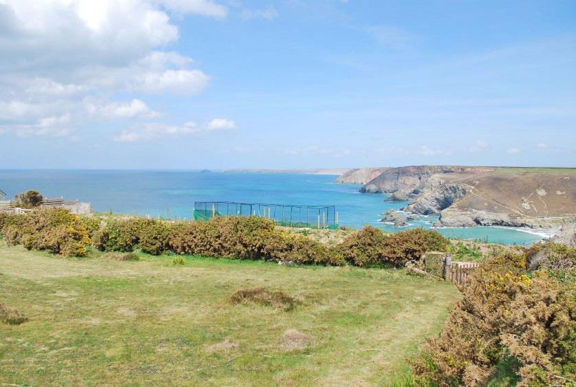 DESCRIPTION The availability of The Croggan represents a rare and particularly exciting opportunity to acquire one of the very best situated properties in St Agnes, situated on the cliff