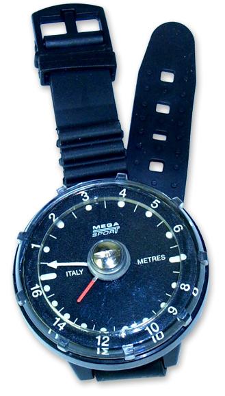 TAC-DG Analog Depth Gauge Based on the model purchased, there are two different depth gauges supplied with the TAC-200A series diver navigation boards.