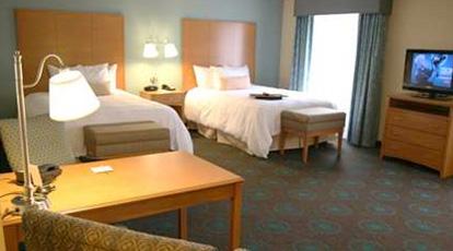 HAMPTON INN & SUITES CANTON 4.4mi from the Pro Football Hall of Fame Count on the Hampton Inn & Suites Canton to provide all you need for a relaxing and productive stay.