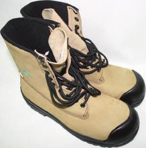 leather / P.U. nubuck with toe protector Double density P.