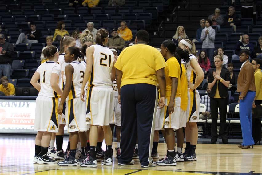 2013 MURRAY STATE... WOMEN s BASKETBALL TABLE OF CONTENTS Quick Facts/Schedule... 2 Media Relations... 3 Facilities...5-6 Coaching Staff...6-8 Rosters...9-10 s...11-19 Support Staff...20 2013 Opponents.