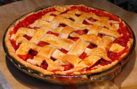 Ingredients for the Pie Crust: In large bowl Mix: 4 cups flour 1 tbsp sugar 2 tsp salt 1 ¾ cups shortening (I use Crisco Butter Flavored) Mix dry ingredients and cut shortening in with fork or pastry