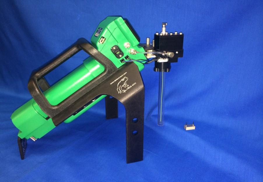 HANDLING INSTRUCTIONS FROG-5000 TM is a robust, portable instrument, which can be operated in a lab setting or in the field. This instrument can be damaged if the unit is mishandled.