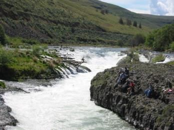 Establish Well-Defined Goals Sherars Falls Fishery Spring Chinook