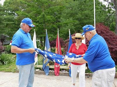 org VOLUME 23 ISSUE 6 JUNE 2016 MEMORIAL DAY 2016 Club member, Dave Medley, set up a flag raising ceremony for his
