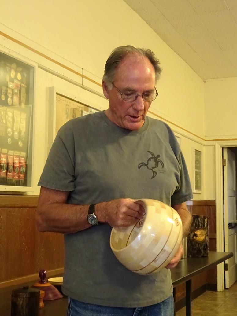 Paul Knupp relatively new to turning & CCW proudly showed a Segmented bowl that he made under the
