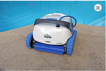 Dolphin S300i automatic Dolphin S 300i je najnoviji i najmoćniji čistać za vaš bazen.
