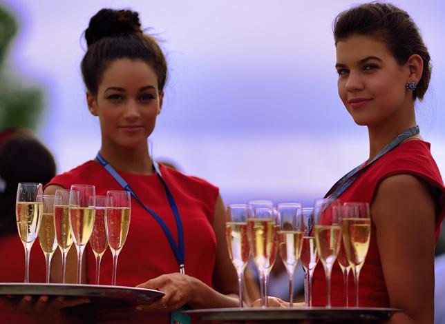 FORMULA 1 PADDOCK CLUB Included in Legend, Paddock Club & Premier Packages Guests