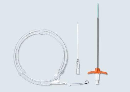 Introducer Kit The splittable introducer kit is used to insert port catheters using the Seldinger technique.
