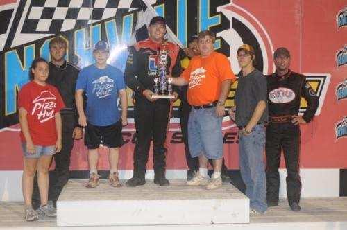 7/8 Gustin takes Knoxville s Harris Clash on White Flag Lap by Bob Wilson KNOXVILLE, Iowa (July 8) Richie Gustin, Gilman (Iowa) grabbed a final lap lead to capture the 19 th annual Harris Clash at
