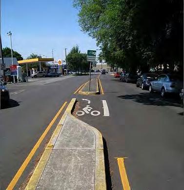 Discussion A left-turn pocket allows only bicycles left turn access to a bicycle boulevard or designated bikeway.