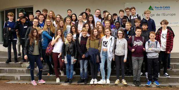 Year 9 French and History Trip Year 9 travelled to France on Monday 9 th October to practise their French and immerse themselves in French culture as well as visit some of the key World War I sites.