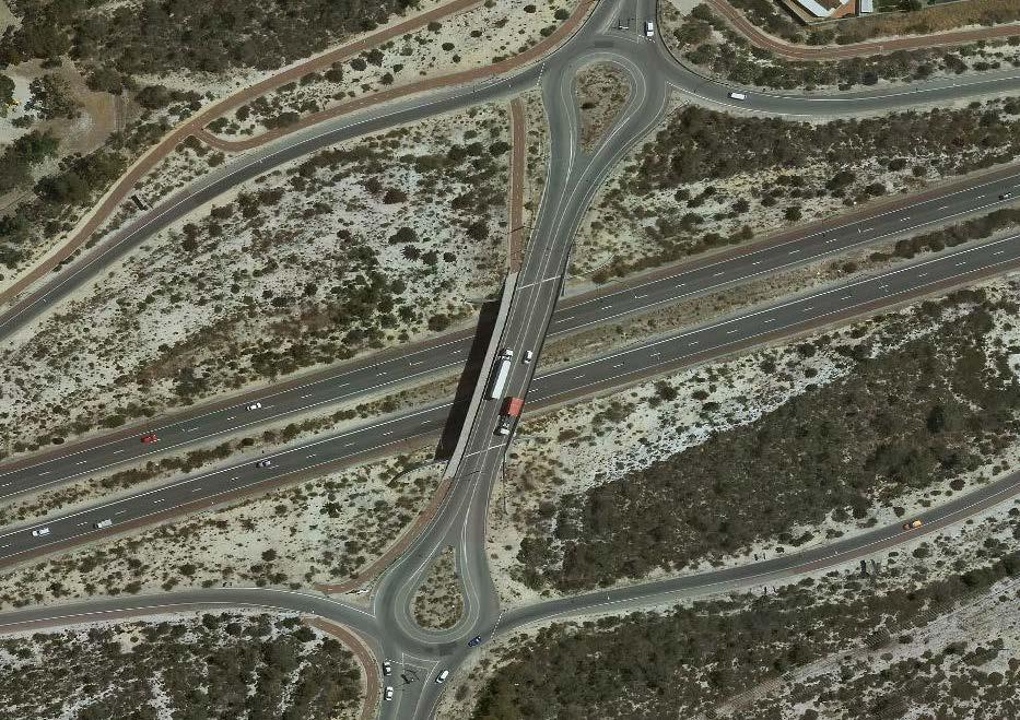 Figure C13 1: Closely spaced pair of roundabouts (Grade separated dumbbell roundabout) Source: Western Australian Land Information Authority (Landgate) (2017).