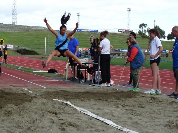 74 metres. This also set a WCS senior record. Hayley Artz (Ruapehu) was busy and at one time was involved in three events at the same time, winning the Long Jump with a 4.80m effort.