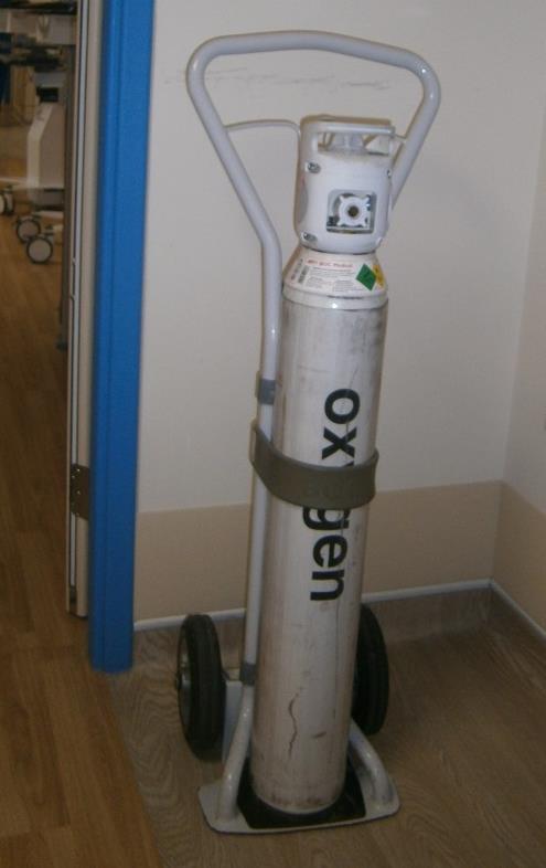 CLINICAL TROLLEY - CYLINDER, Cylinder trolley to hold 'F', HX or ZX cylinders.