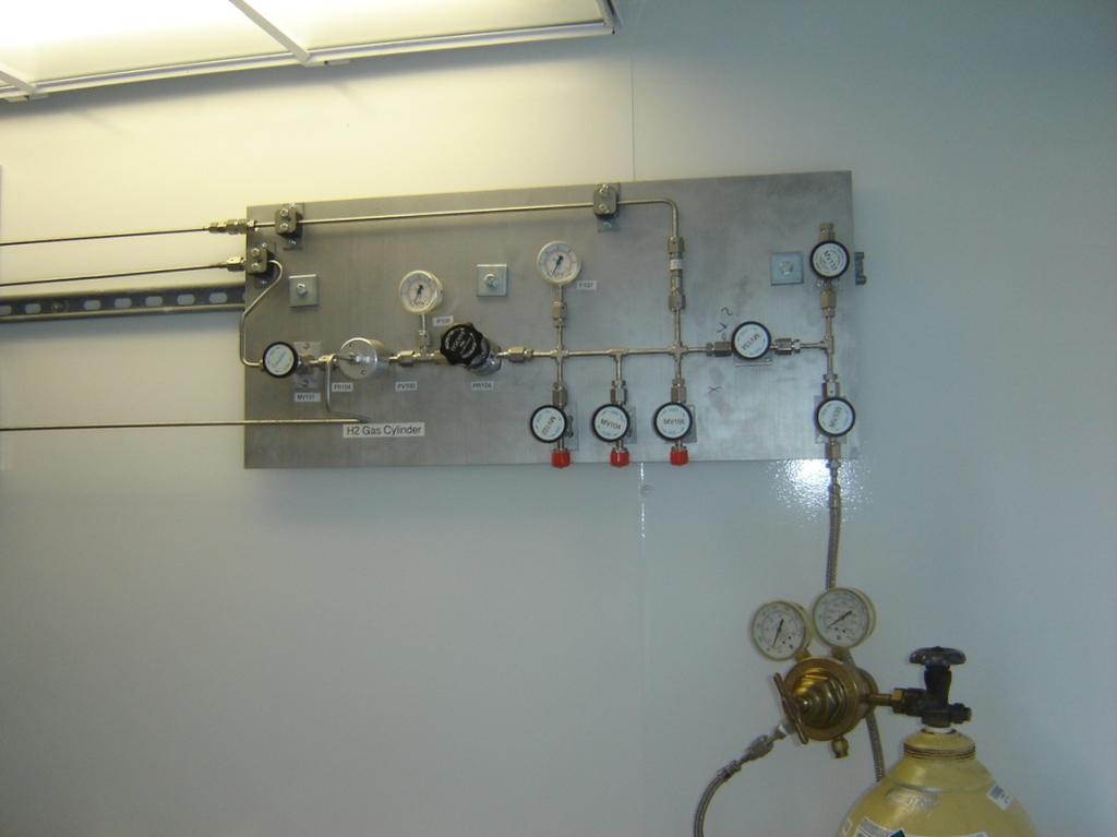 Design and Safety Document of the NPDGamma Liquid Hydrogen Target 27 Fig. 9. Picture of the hydrogen supply manifold in the Gas Cylinder Building.