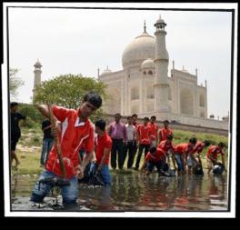 worrying change in colour at the Taj Mahal.