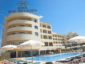 The Hotel is centrally located, just a short stroll from Albufeira's Market, Shopping Centre and the main areas for leisure.