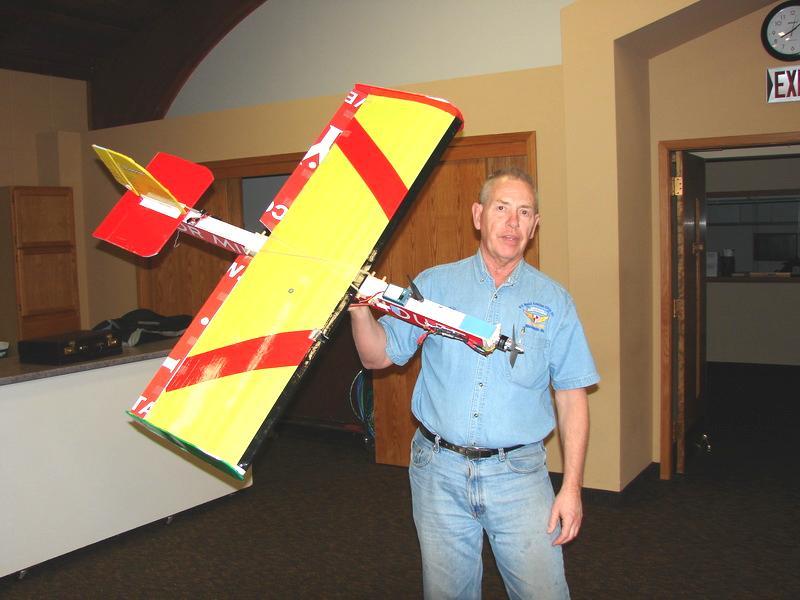 He is hoping to get a smoother, un-obstructed view forward with this configuration, and also feels he should be able to get 20 to 25 minute flights off of the 3-cell 2,200 mah lipo 3-cell