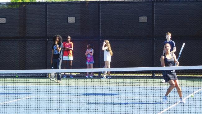 Mites Featuring 10 & Under Tennis (4-5 yrs old) This class is for preschoolers and is designed to introduce them to tennis