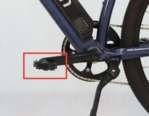 If you try to screw the pedal on the wrong side destroyed both pedals and handlebars, so both parts need to be replaced.