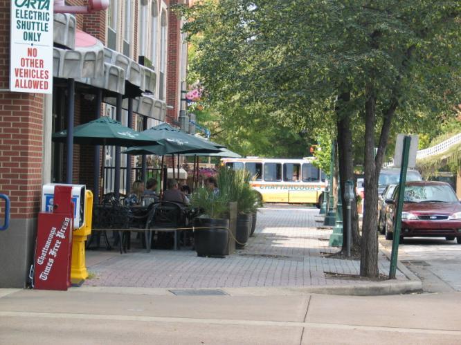 Landscaping and street furnishings should be provided to create an attractive and comfortable sidewalk corridor.